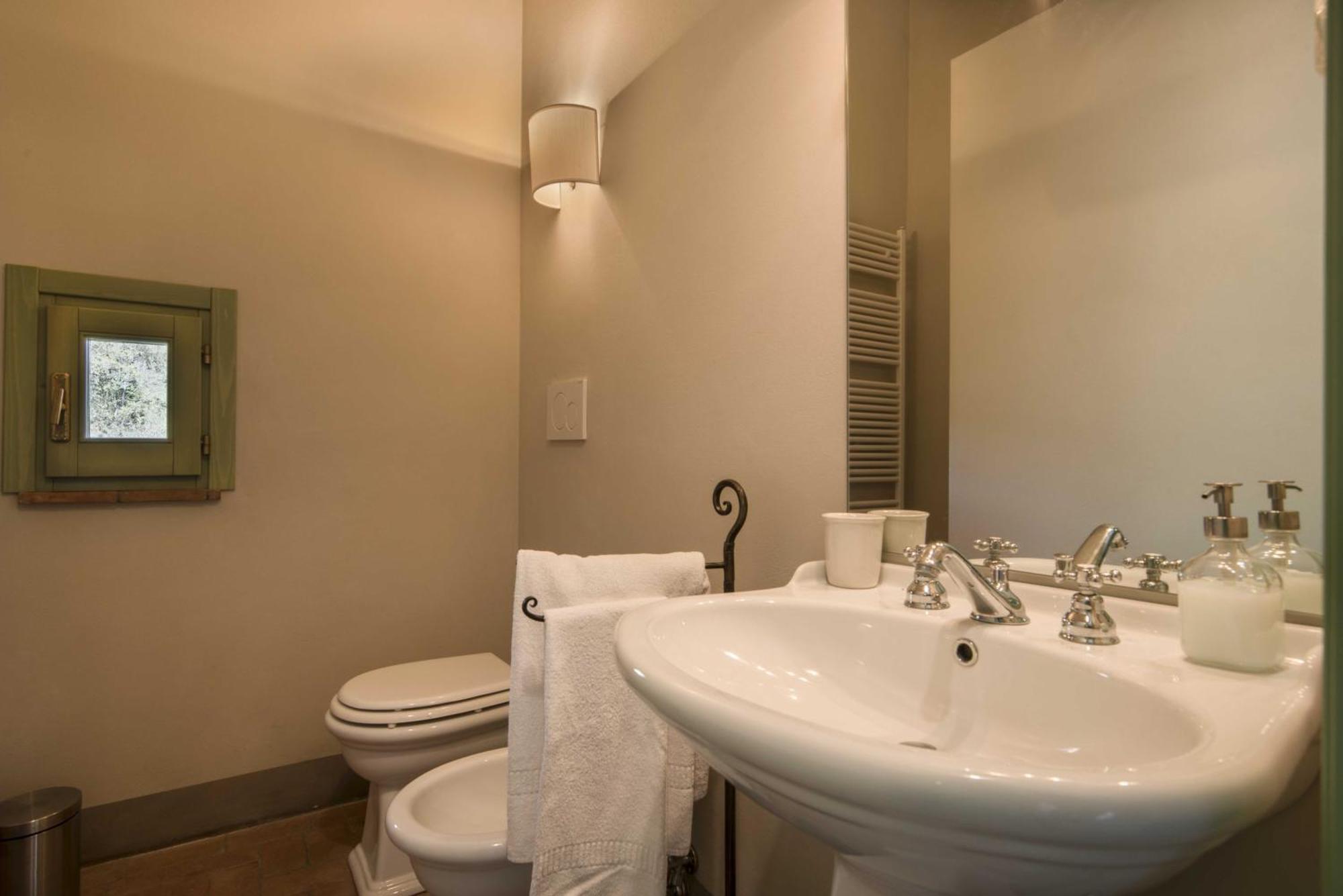 Borgo Di Camporsevoli Villa Kültér fotó